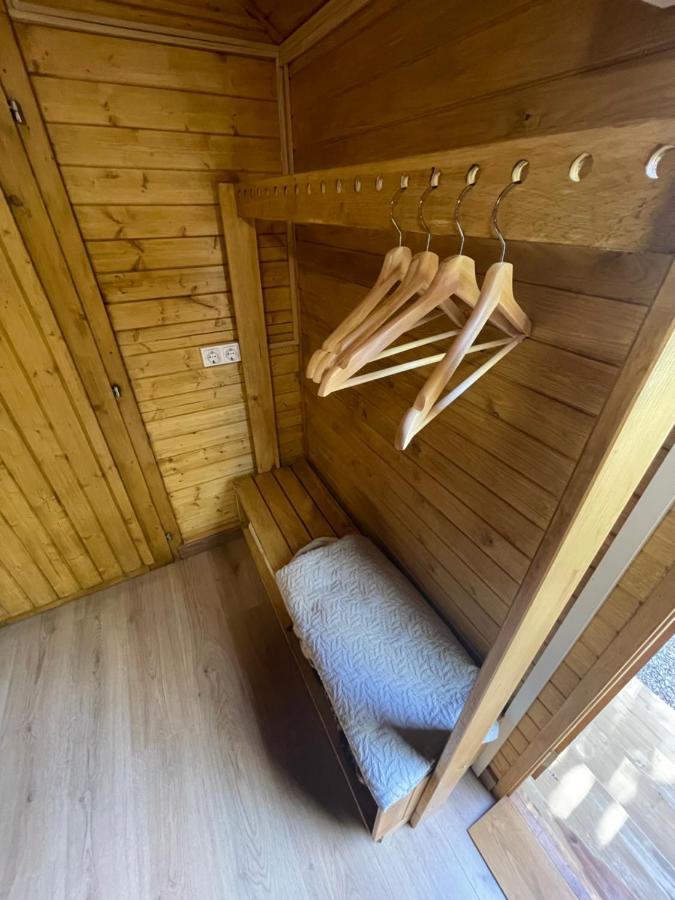 Camping Oliana Exteriör bild