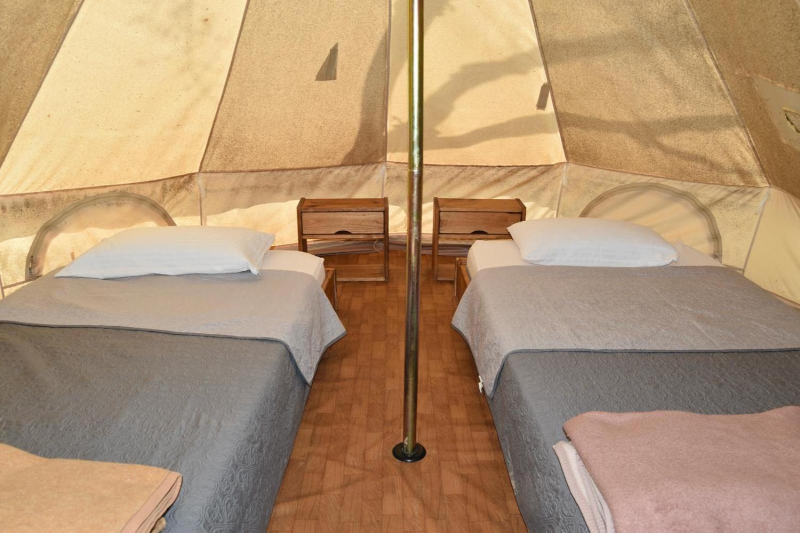 Camping Oliana Exteriör bild