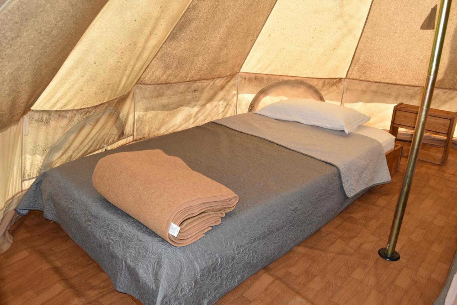 Camping Oliana Exteriör bild