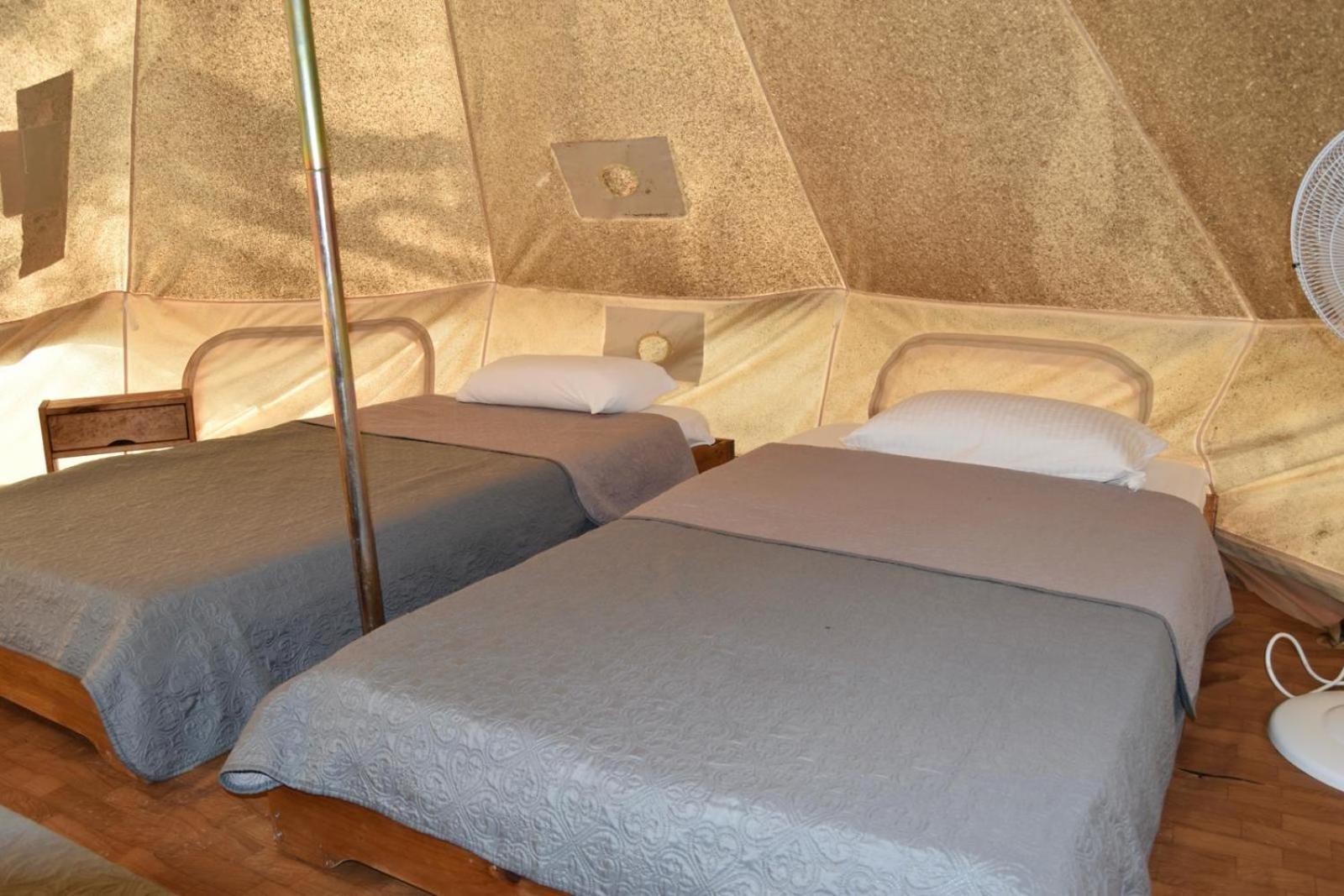 Camping Oliana Exteriör bild