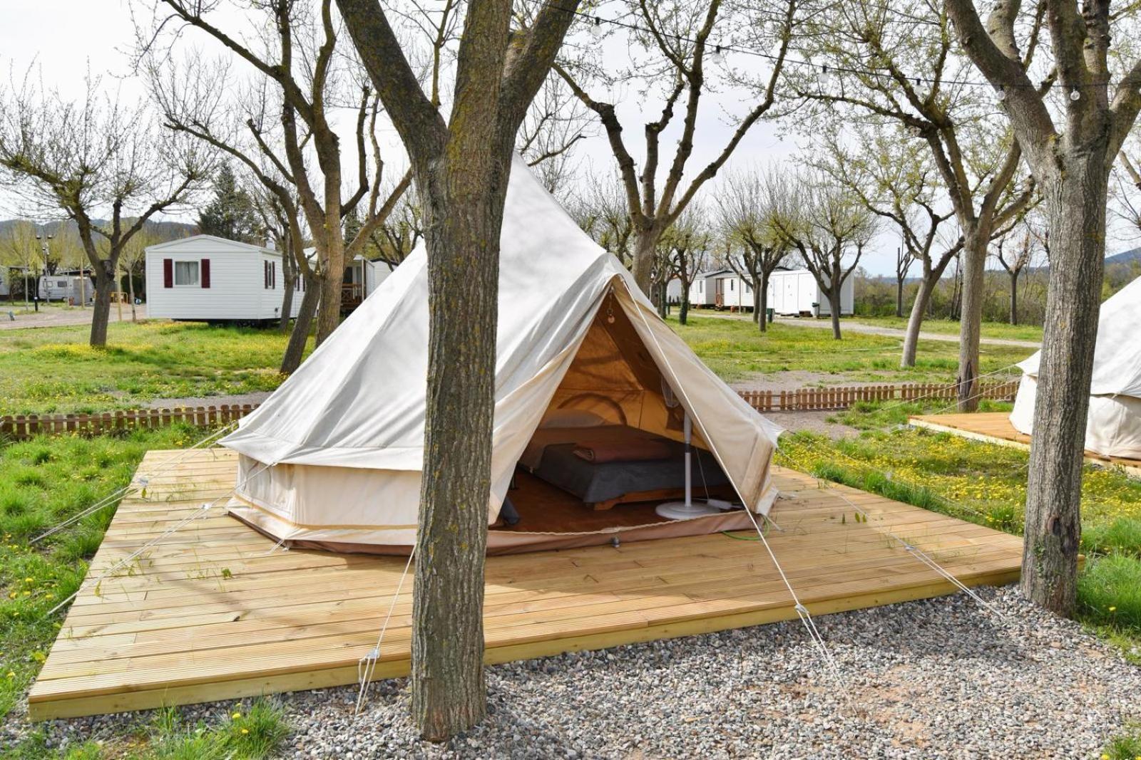 Camping Oliana Exteriör bild