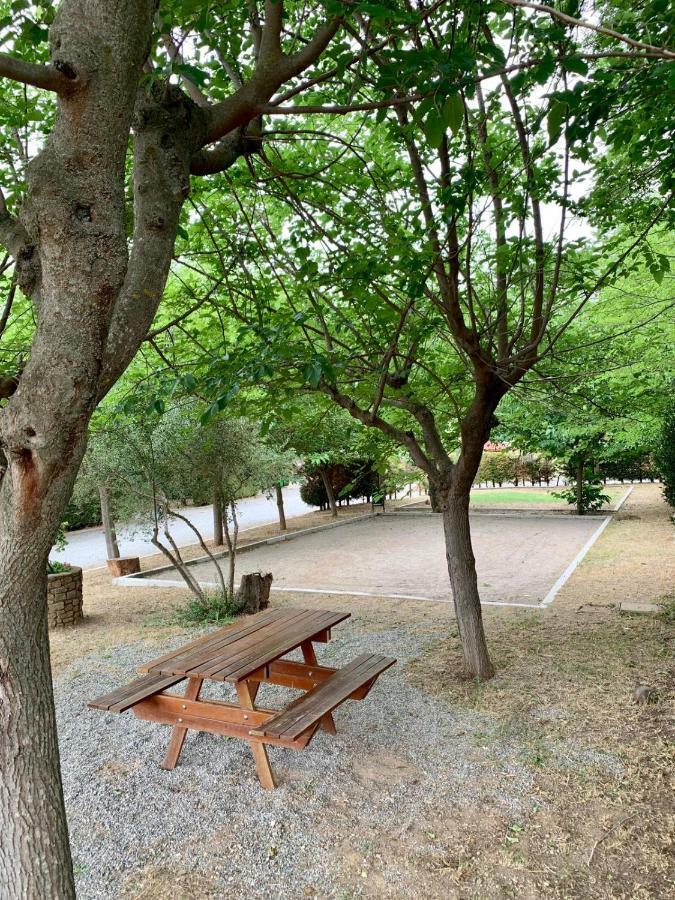 Camping Oliana Exteriör bild