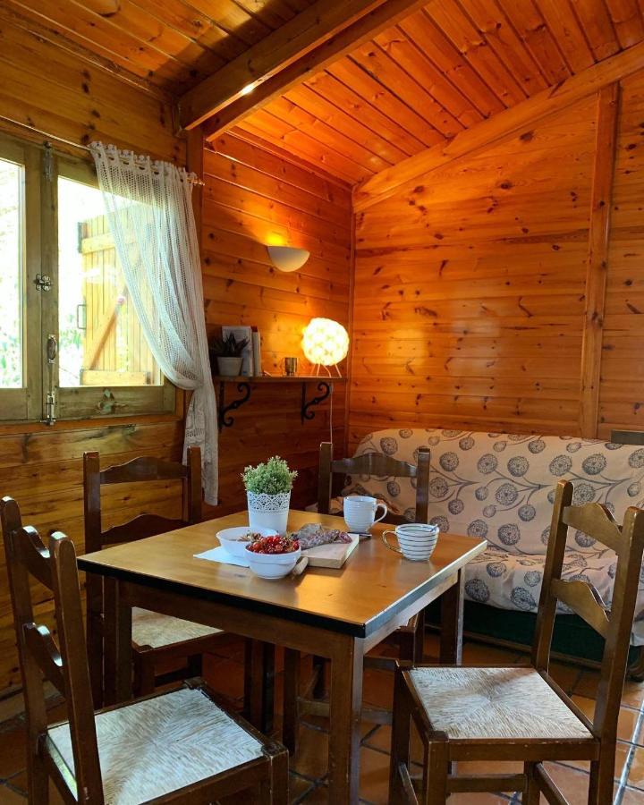 Camping Oliana Exteriör bild